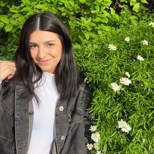 Check out for a closet insight 🥀